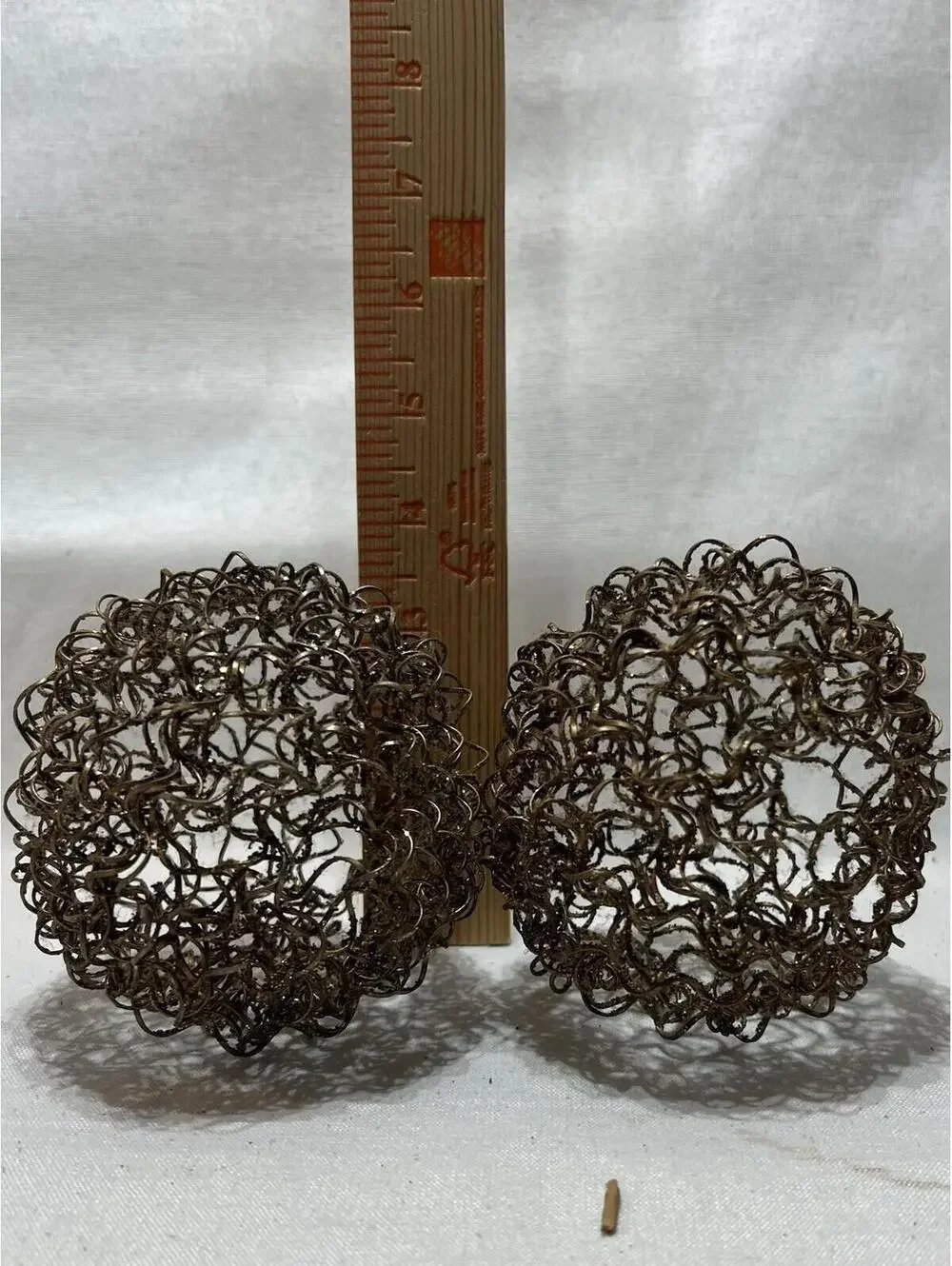 Pier 1- 2 Gold Glittered  Wire Metal Balls Bowl Filler 4
